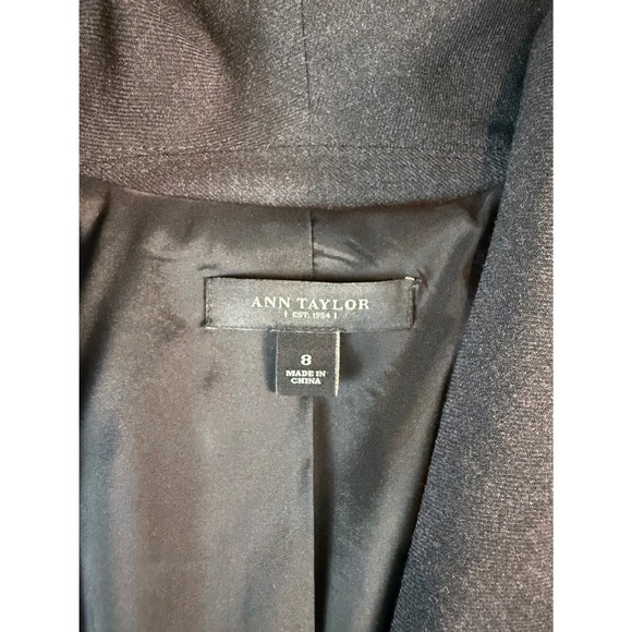 Ann Taylor Charcoal Grey Skirt Suit Set Wide Lapel Blazer Pencil Skirt Size 8 - Picture 2 of 12